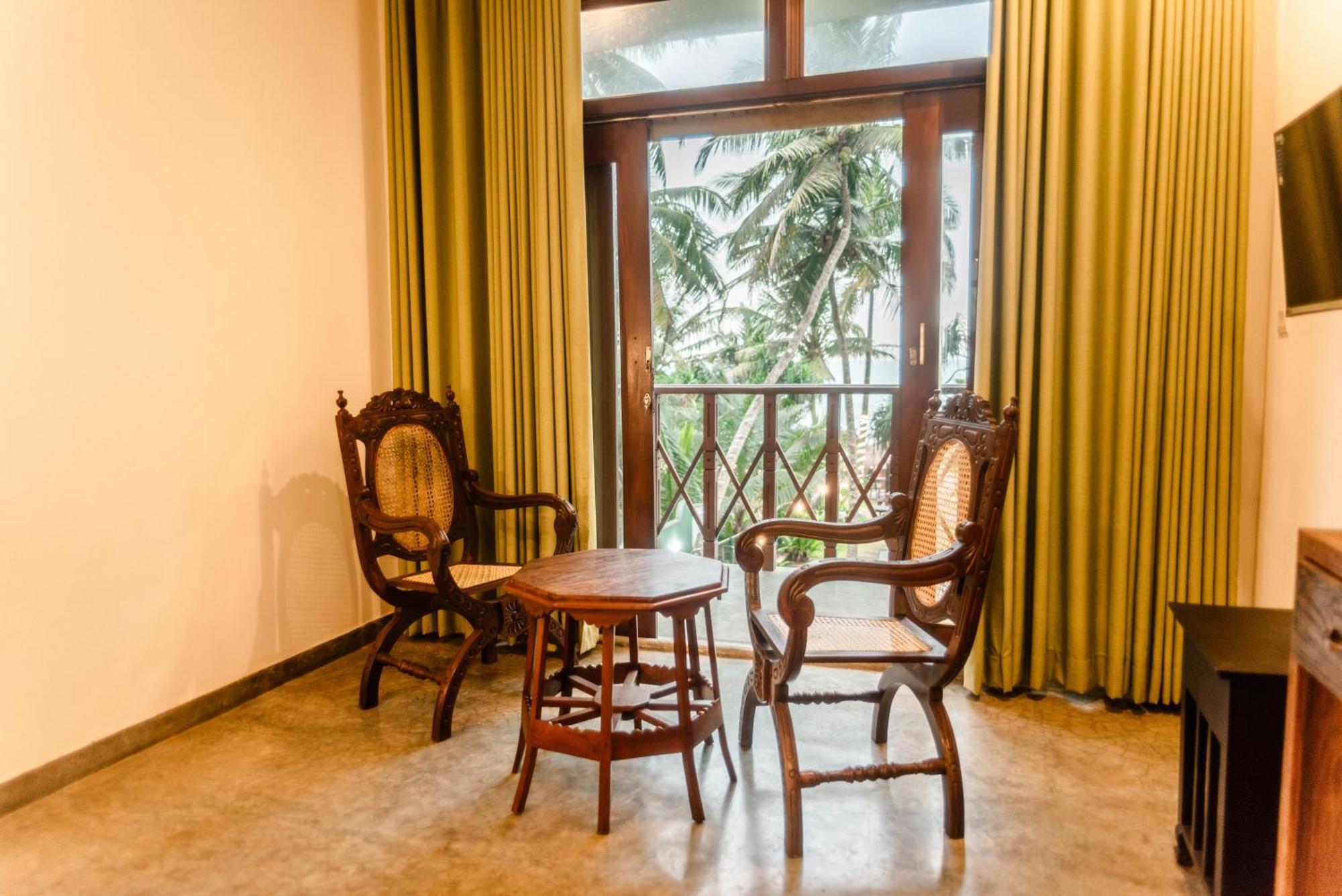 Sea Trails Bentota Hotel ภายนอก รูปภาพ