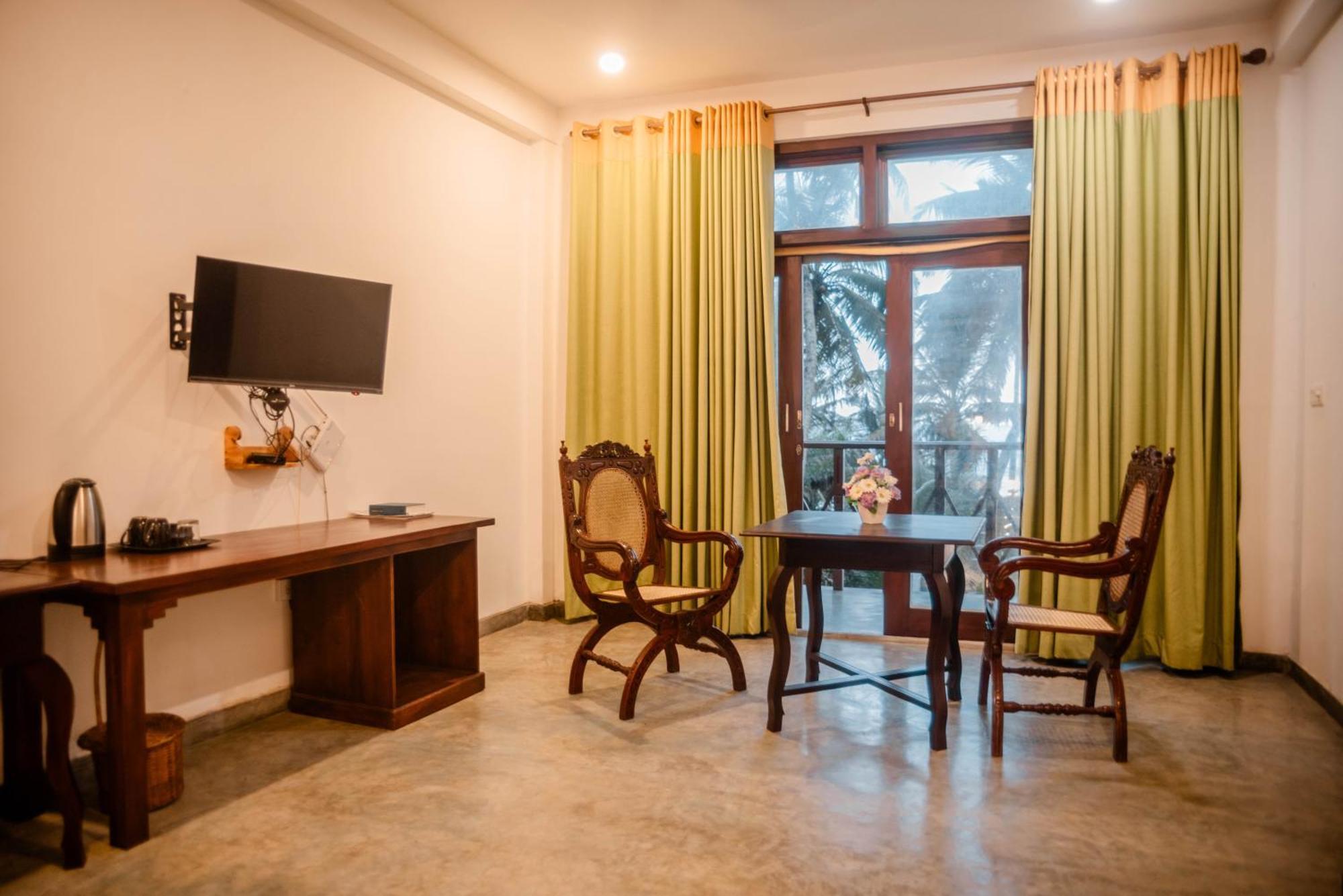 Sea Trails Bentota Hotel ภายนอก รูปภาพ